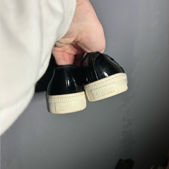 Badgley Mischka Barre Patent Leather Sneakers Size 7.5 - Picture 3 of 6